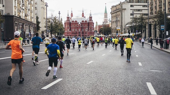 Стало известно, сколько человек занимаются бегом в Москве