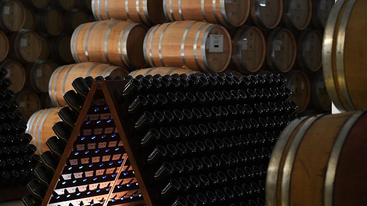 Россия в апреле увеличила экспорт вина в Китай до рекордного уровня