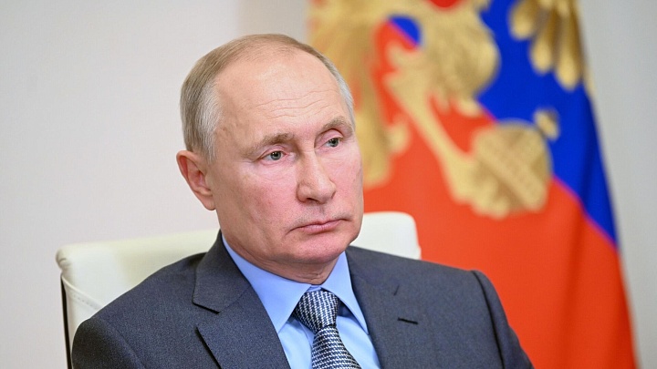 Опрос выяснил, как россияне оценивают деятельность Путина