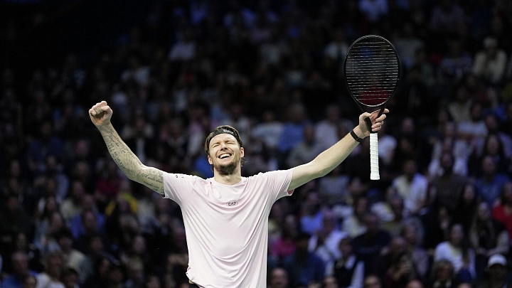 Бублик вышел в полуфинал турнира в Гонконге